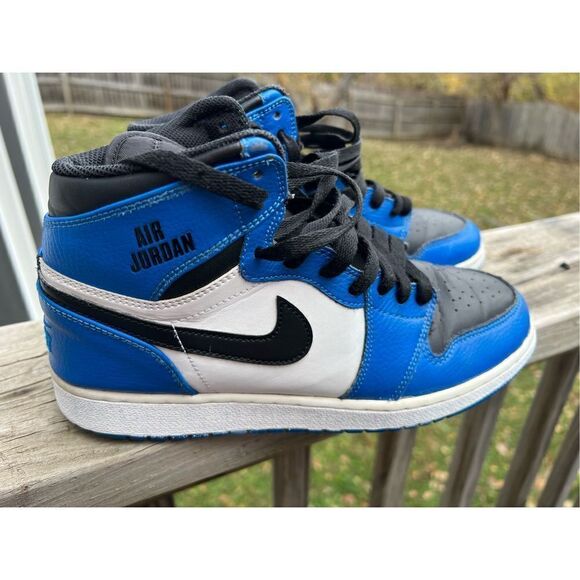 Nike Air Jordan 1 Retro High BG Soar 705300-400 Royal Blue White Youth Size 7Y - Picture 1 of 11